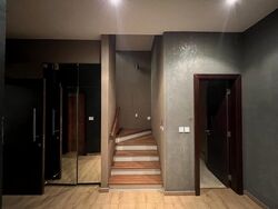 Holland Link (D10), Terrace #498939091